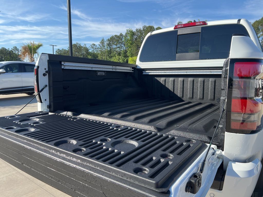 2025 Glacier White Nissan Frontier SV RWD Truck