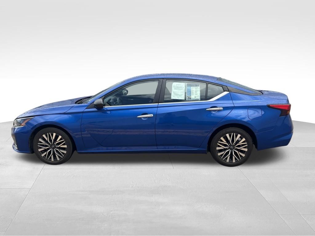 Used 2025 Nissan Altima Sedan