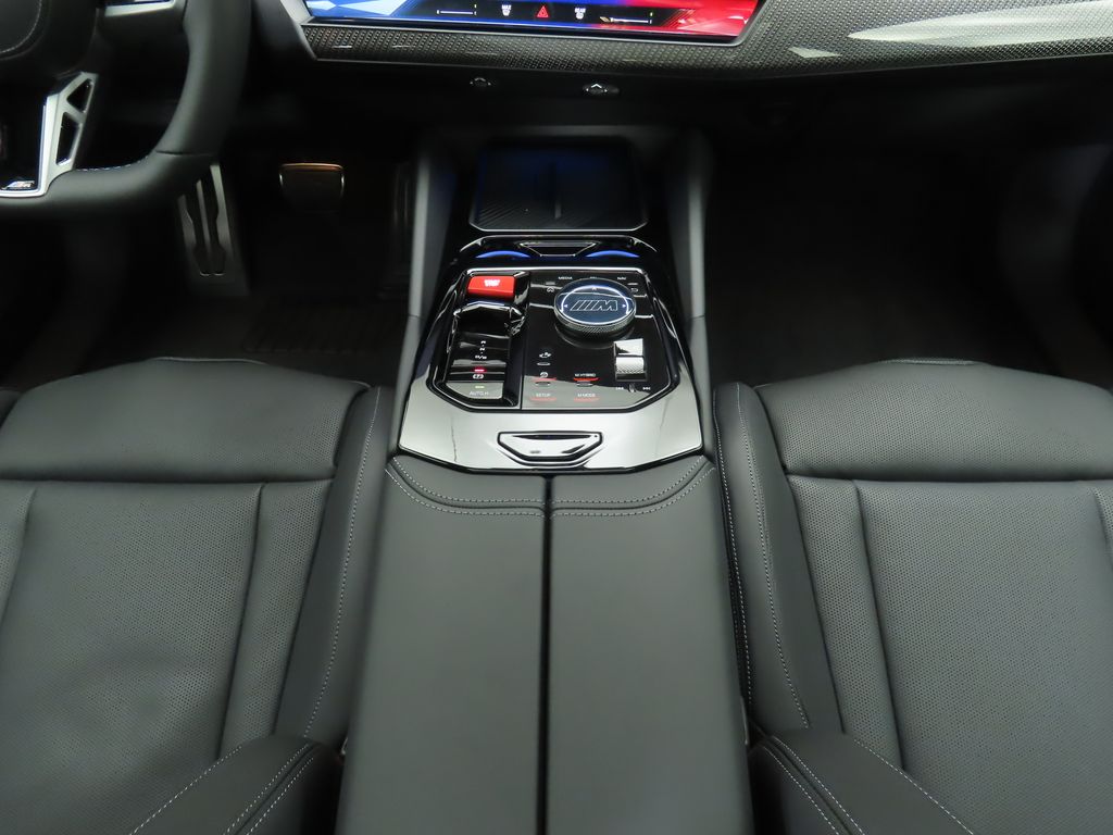 Thumbnail: 2026 BMW M5 - 16