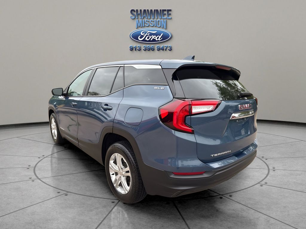 2024 GMC Terrain SLE photo