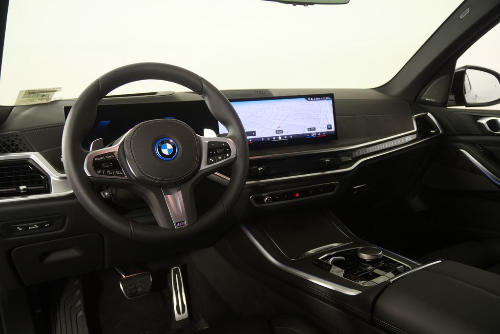 Thumbnail: 2026 BMW X5 - 14