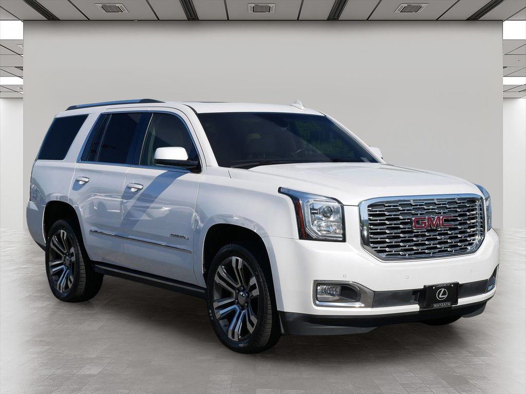 White Frost Tricoat 2018 GMC Yukon Denali 4WD SUV / Crossover Four-Wheel Drive