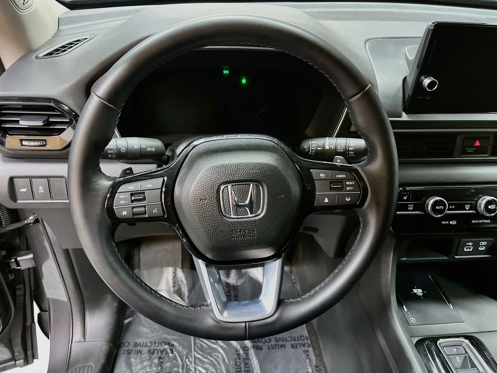 Used 2025 Charcoal Honda Touring image 11