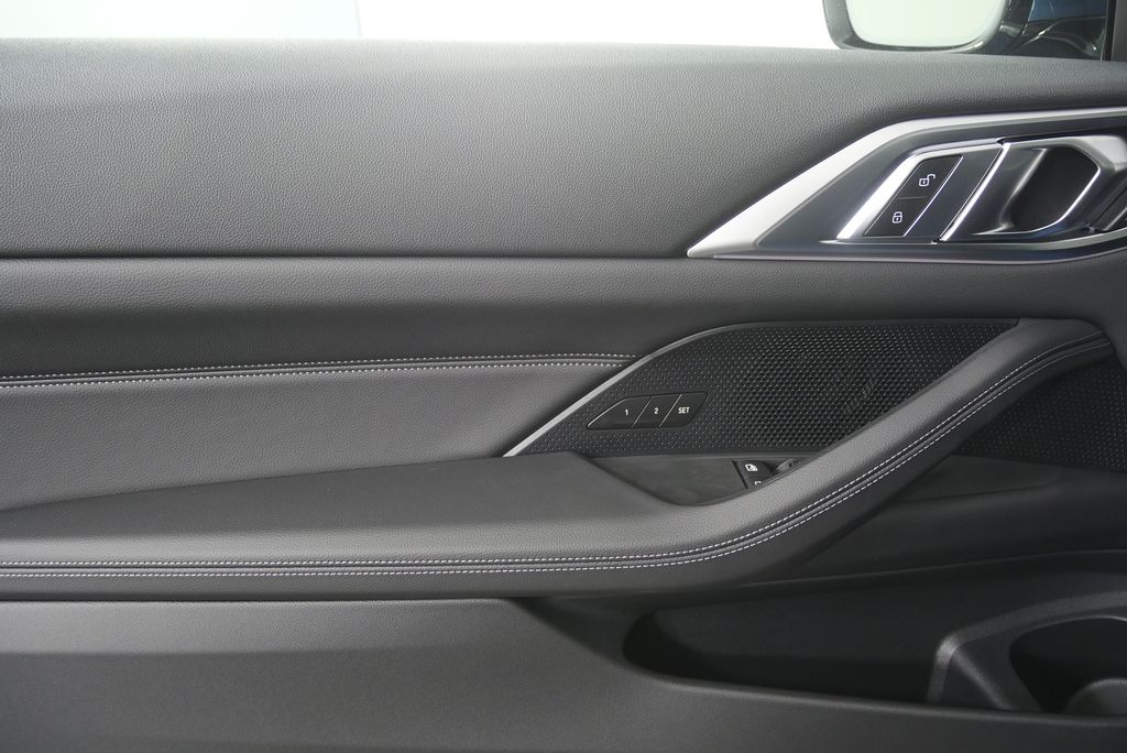 Thumbnail: 2026 BMW 4 Series - 9