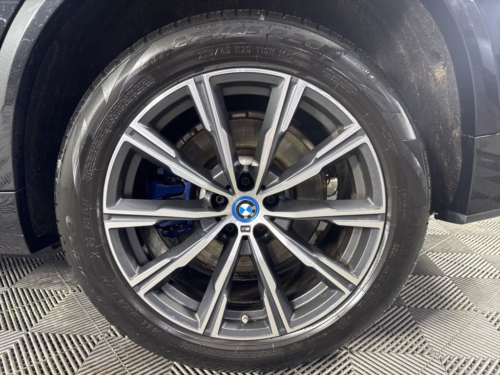 Thumbnail: 2022 BMW X5 - 10