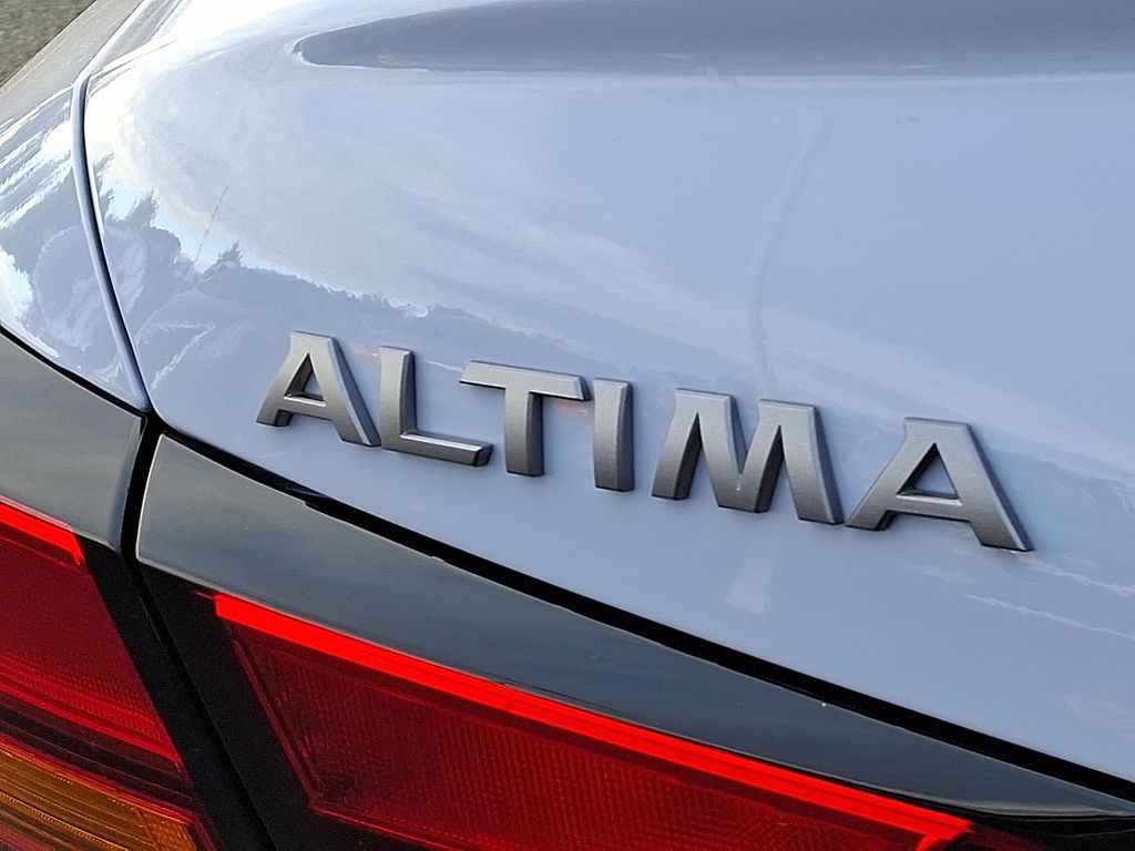 Thumbnail: 2025 Nissan Altima - 11
