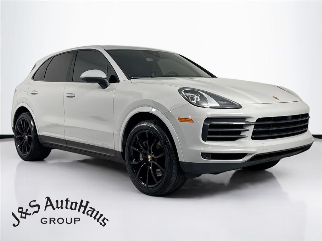  2023 Porsche Cayenne Platinum Edition AWD   
