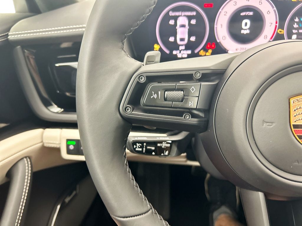 Thumbnail: 2026 Porsche Panamera - 14