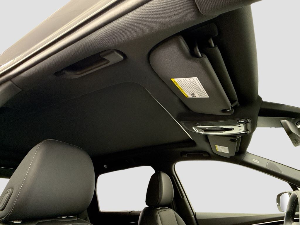 Thumbnail: 2026 Audi Q7 - 17