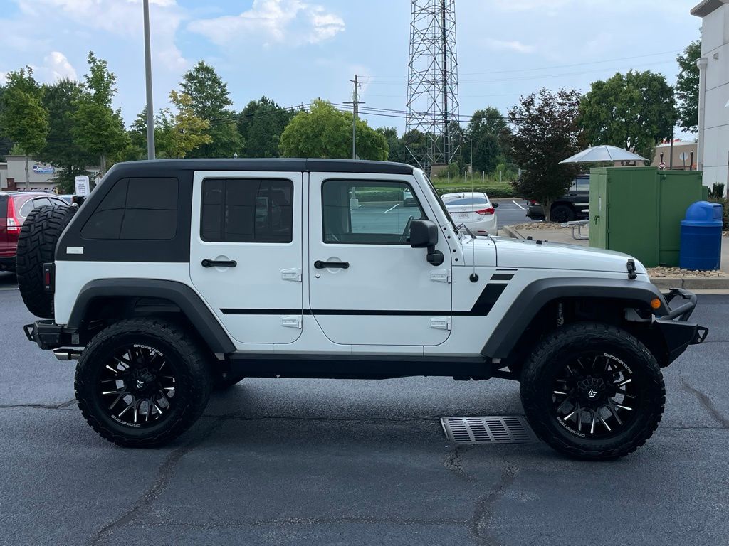 Thumbnail: 2018 Jeep Wrangler - 7