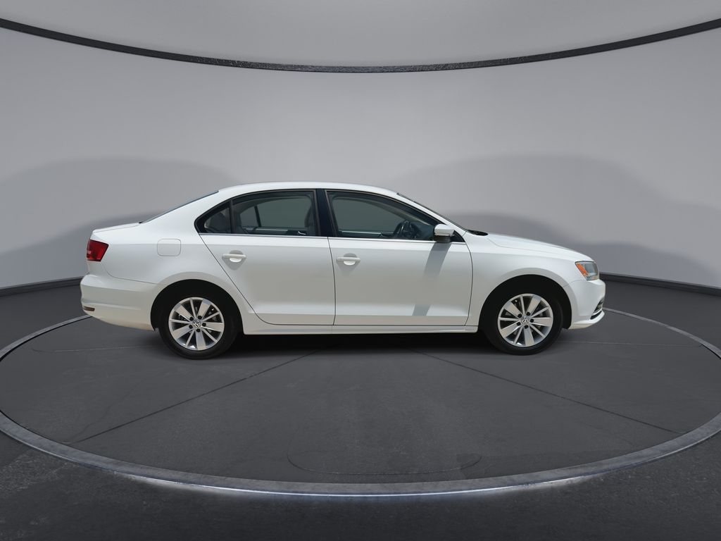 Thumbnail: 2015 Volkswagen Jetta - 9