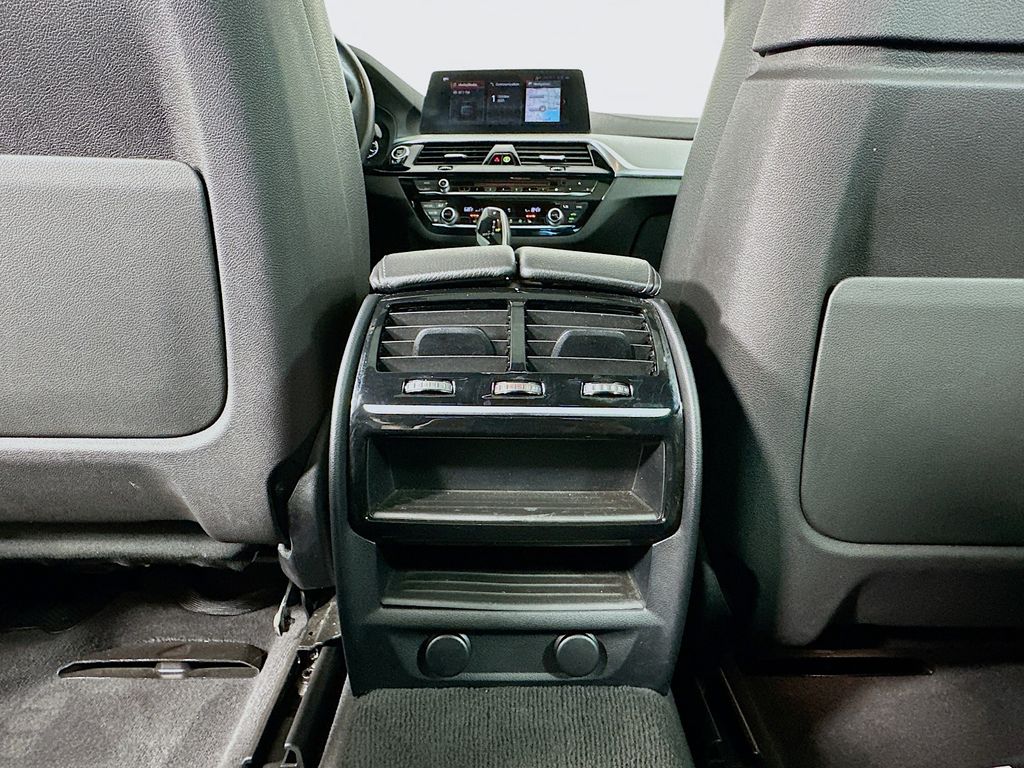 Thumbnail: 2018 BMW 6 Series - 27