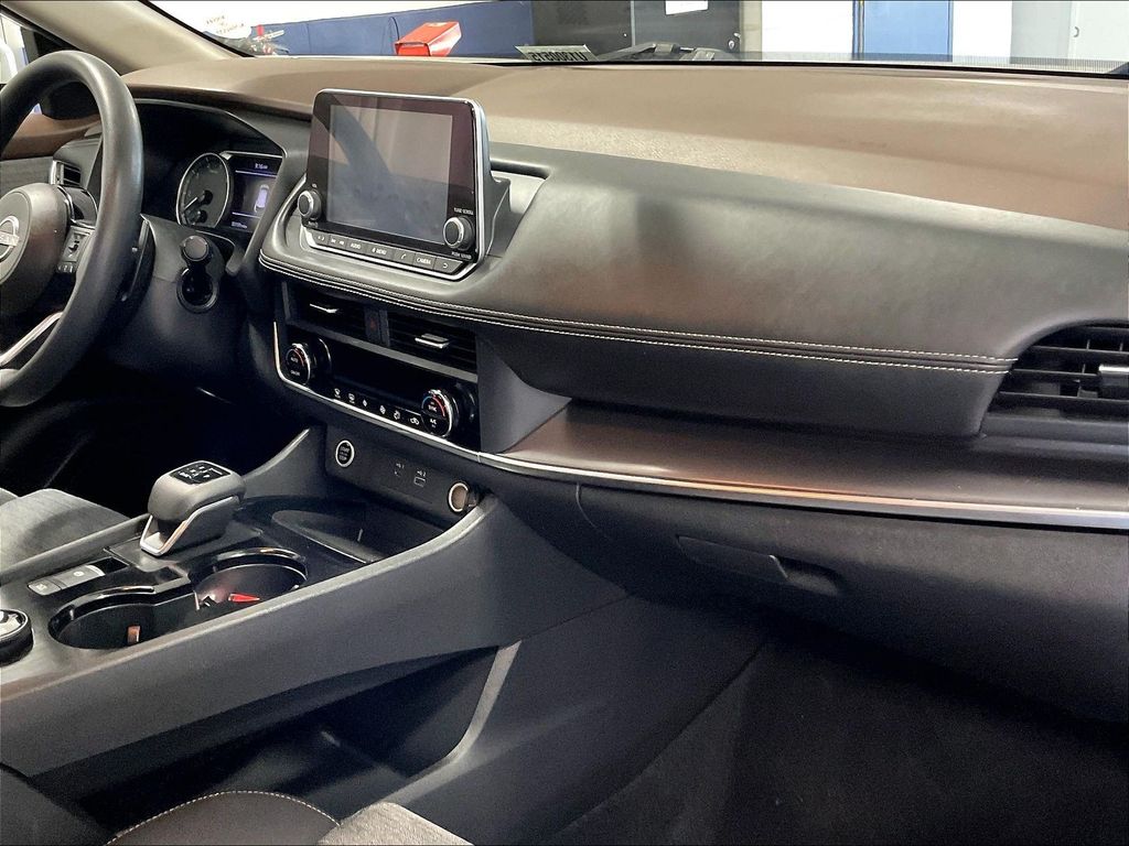 2023 Nissan Rogue — photo 14