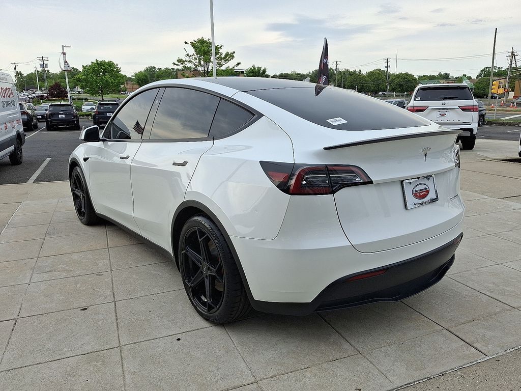 Thumbnail: 2023 Tesla Model Y - 4