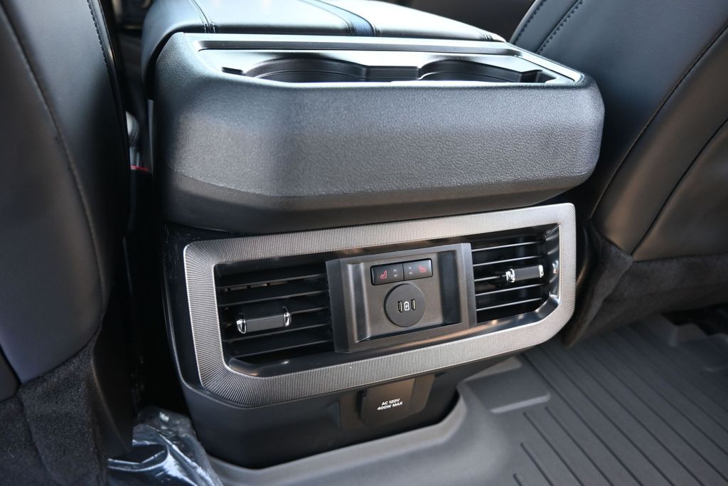 2025 Ford F-450 Super Duty Platinum