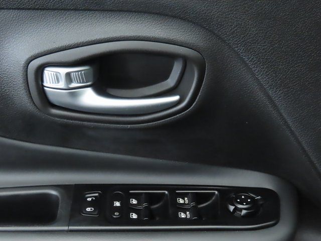 Thumbnail: 2022 Jeep Renegade - 24