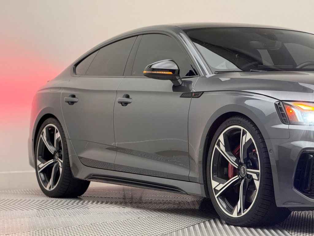 Thumbnail: 2021 Audi RS 5 - 5