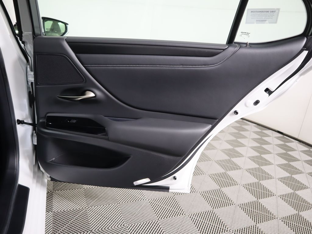 Thumbnail: 2025 Lexus ES - 28