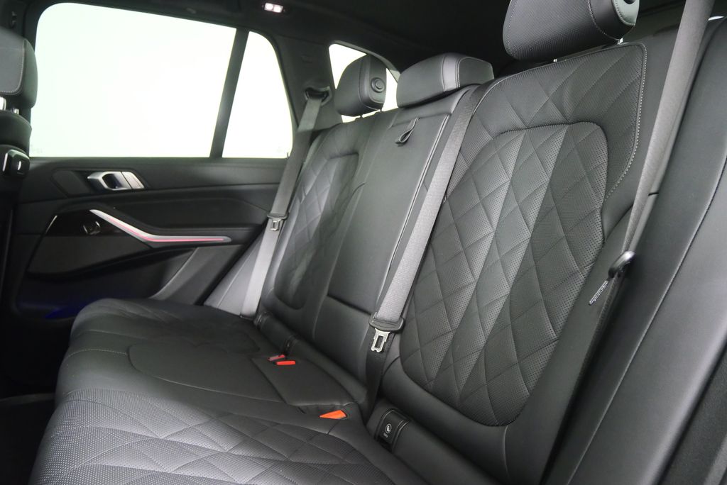 Thumbnail: 2025 BMW X5 - 16