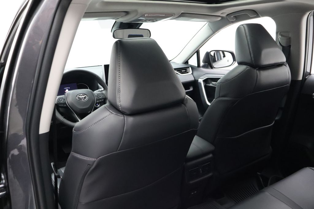 Thumbnail: 2025 Toyota RAV4 - 20