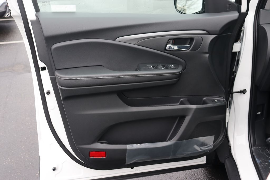 Thumbnail: 2025 Honda Ridgeline - 24