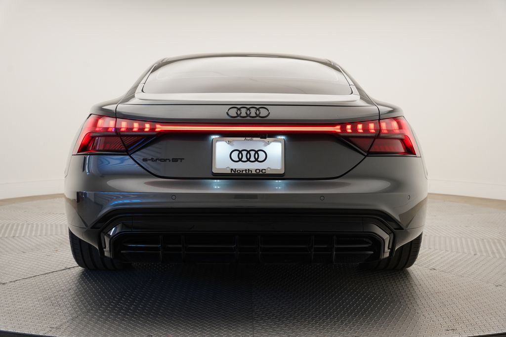 Thumbnail: 2023 Audi e-tron GT - 4