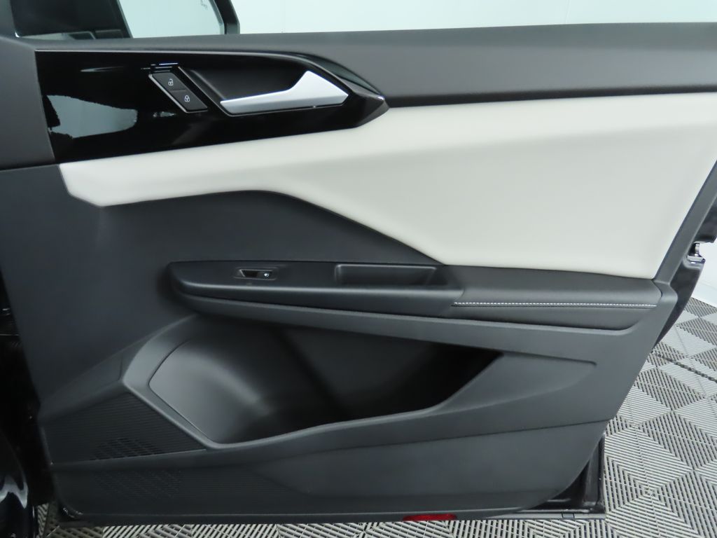 Thumbnail: 2025 Volkswagen Taos - 26