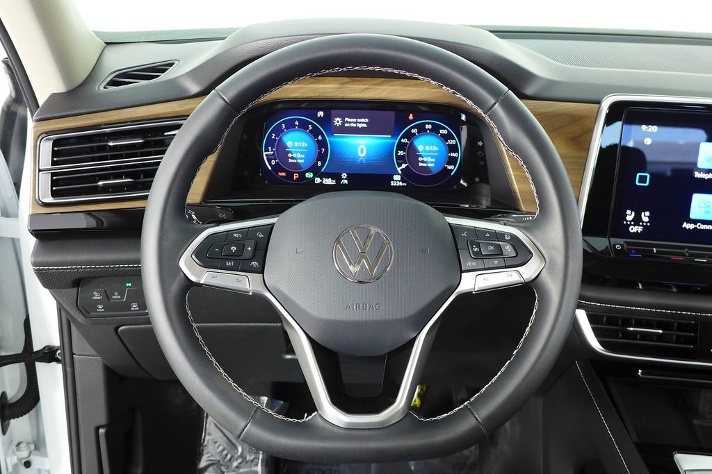 2024 Volkswagen Atlas SE 25