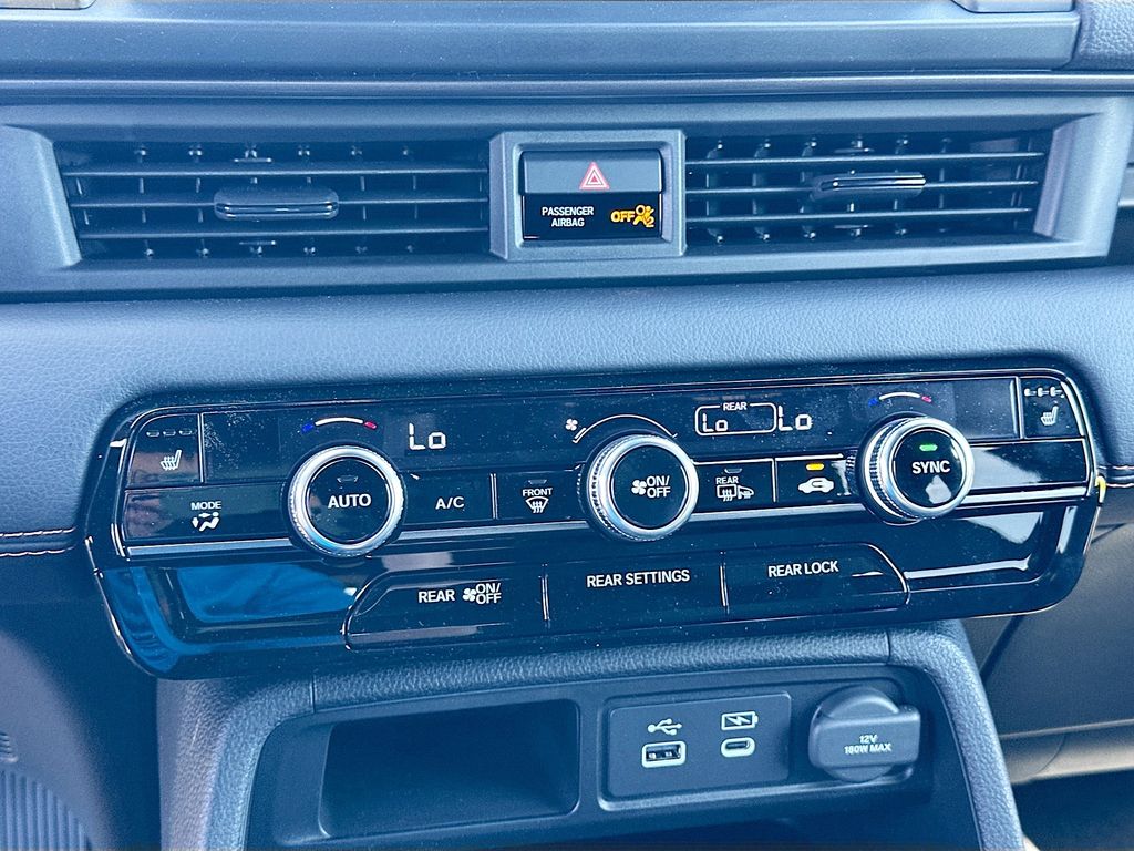 2025 Honda Pilot TrailSport 13