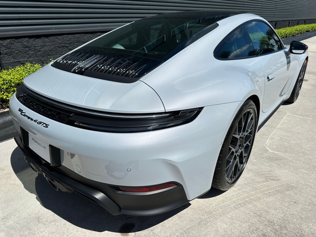 Thumbnail: 2025 Porsche 911 - 9