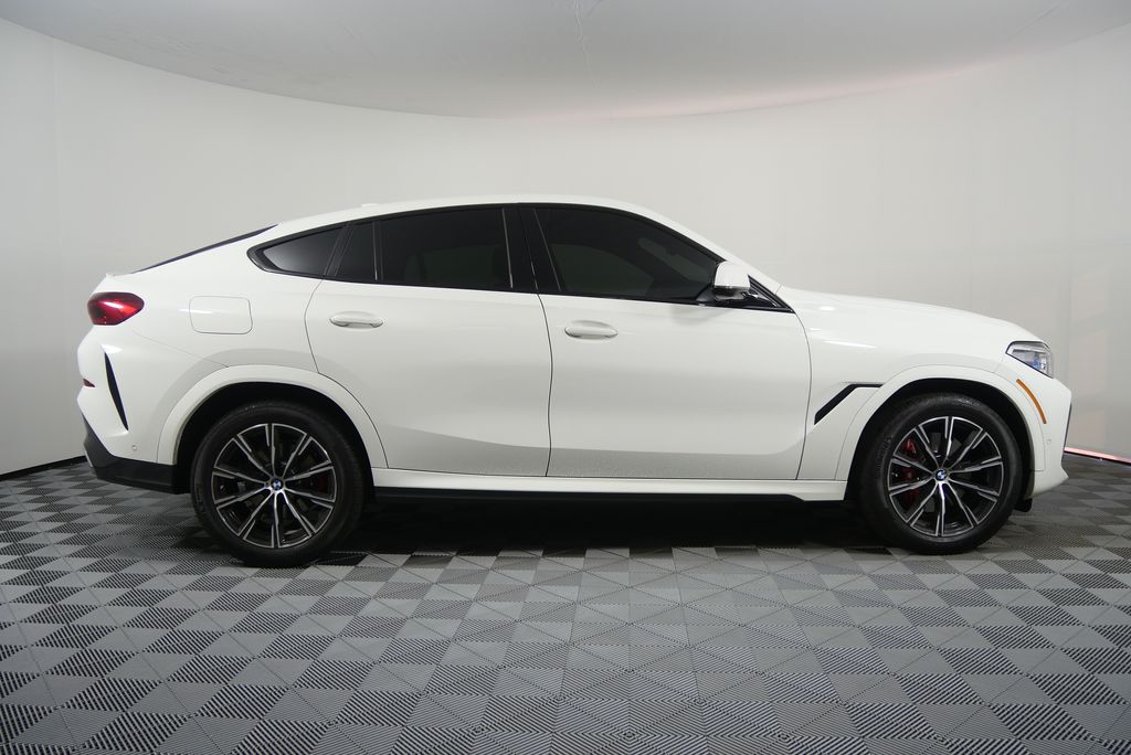 Thumbnail: 2022 BMW X6 - 2