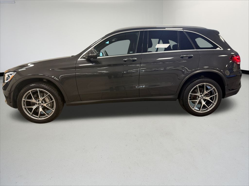 Thumbnail: 2022 Mercedes-Benz GLC - 2