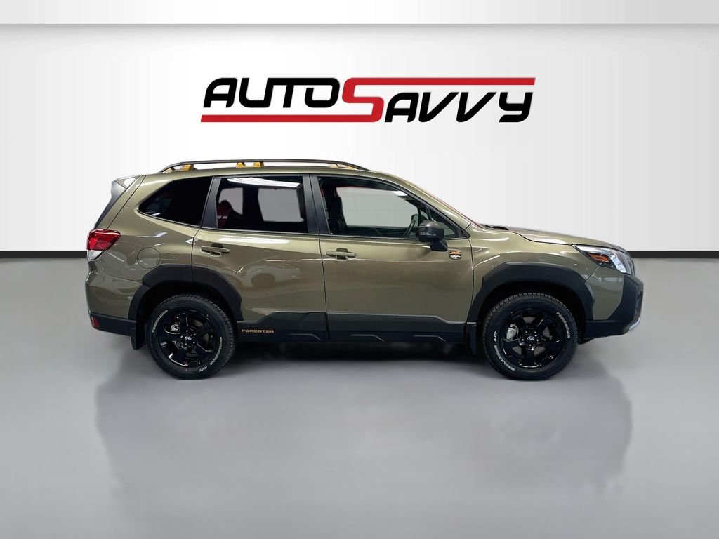 Used 2025 Autumn Green Metallic Subaru Wilderness image 8