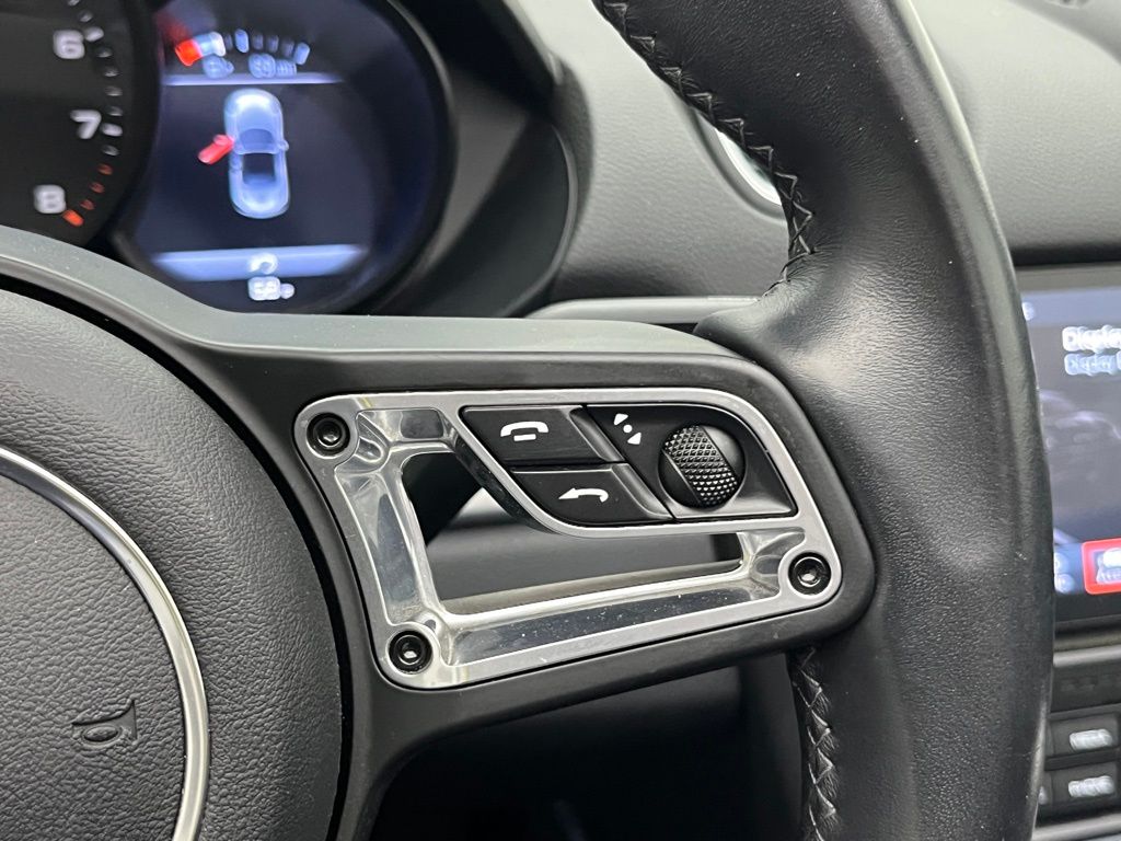 Thumbnail: 2018 Porsche 718 Boxster - 13