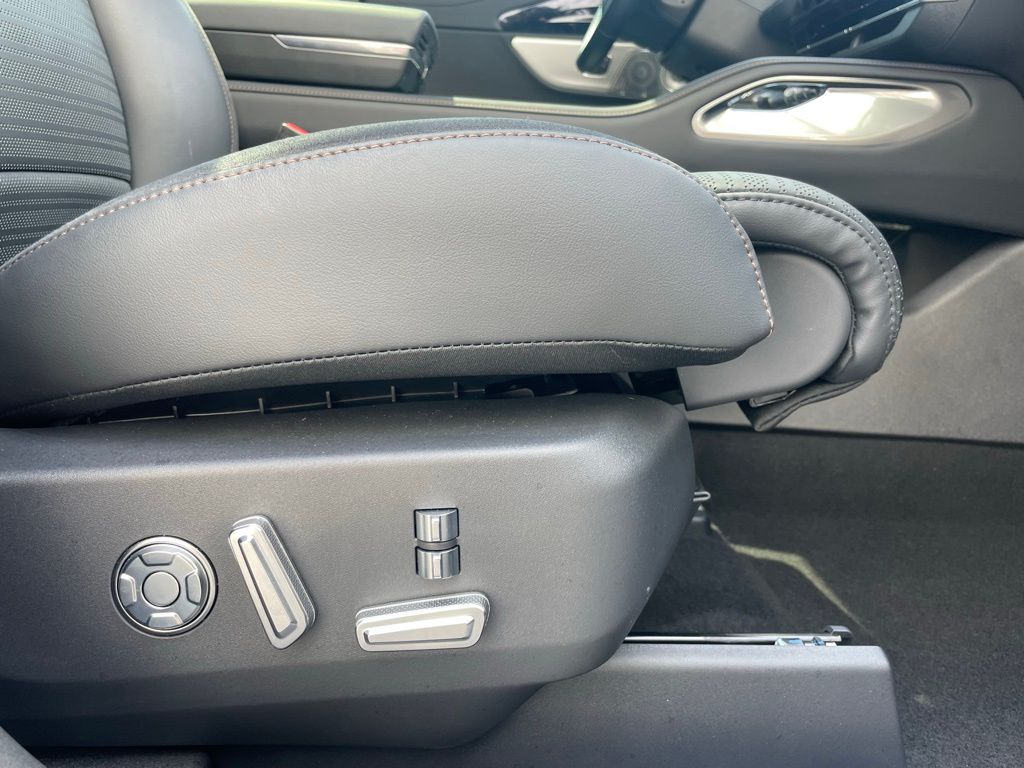 2024 Lincoln Nautilus Reserve 32