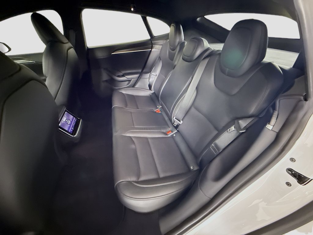 Thumbnail: 2022 Tesla Model S - 22