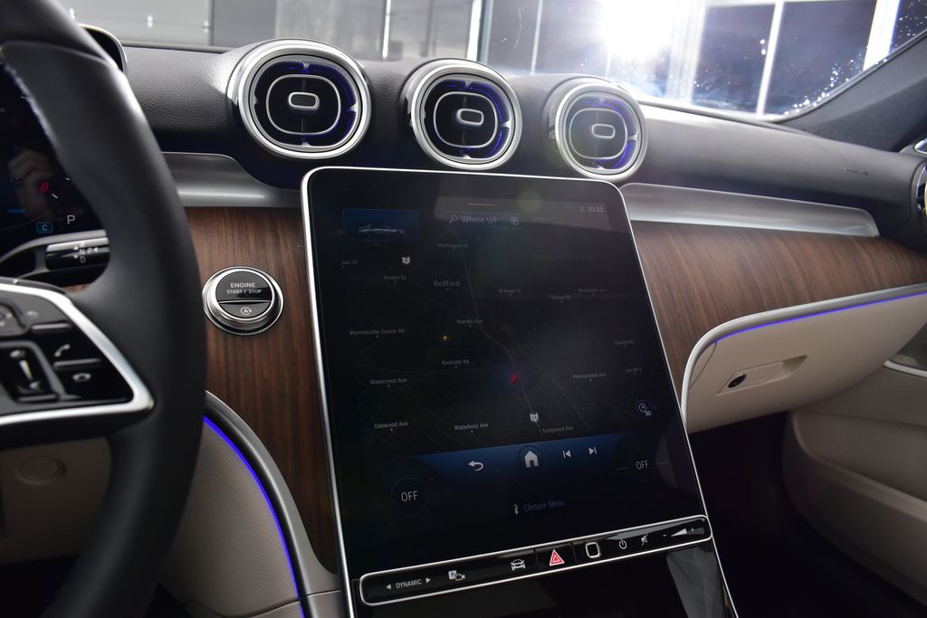 Thumbnail: 2025 Mercedes-Benz C-Class - 19