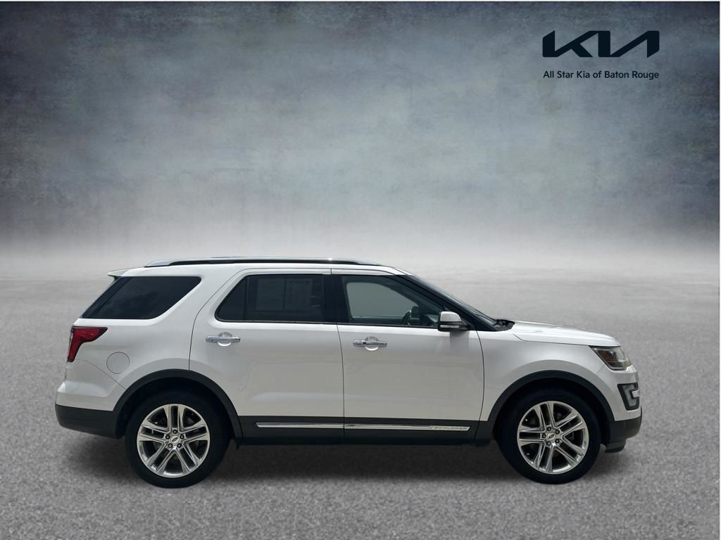 White Platinum 2017 Ford Explorer SUV / Crossover Front-Wheel Drive 6-Speed Automatic