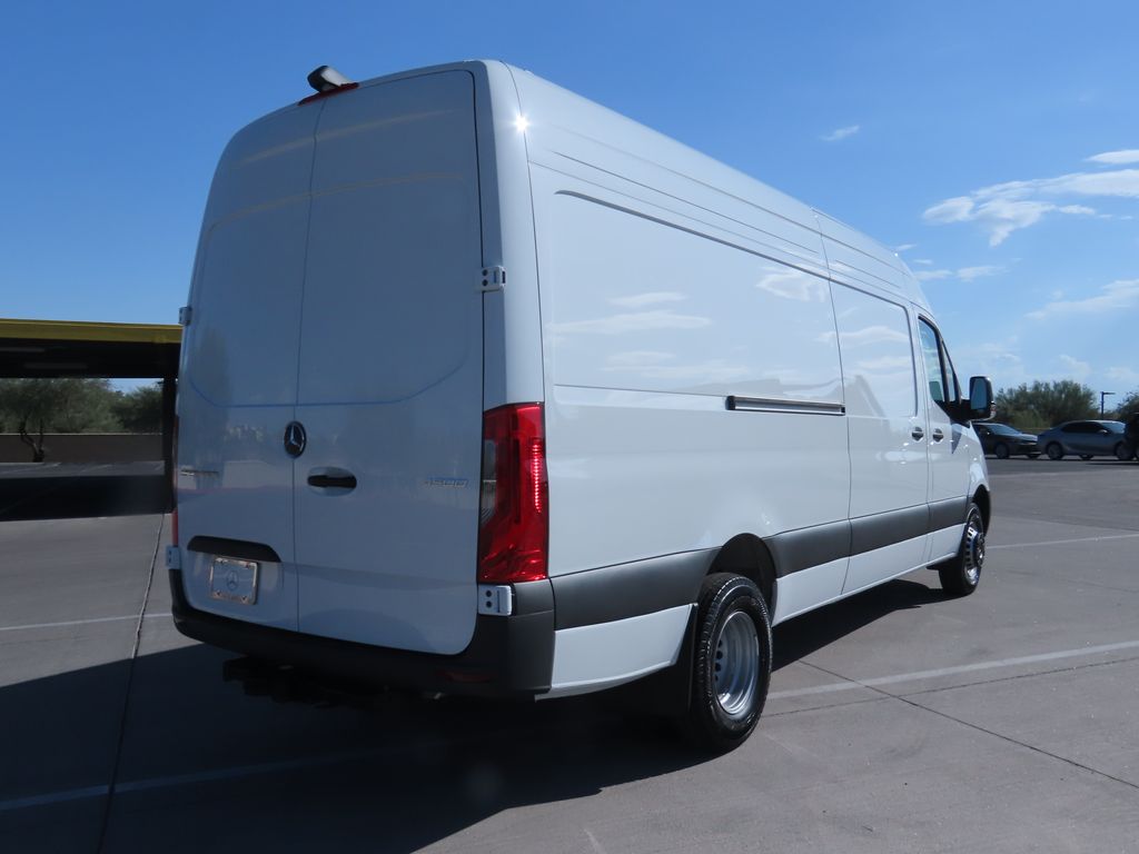 Thumbnail: 2025 Mercedes-Benz Sprinter - 5