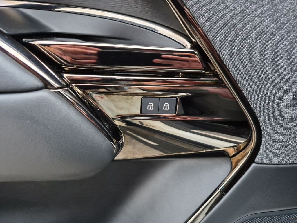 Used Car 2023 Land Rover Range Rover Sport  Se Dynamic For Sale Under $70,000 In Austin, Texas