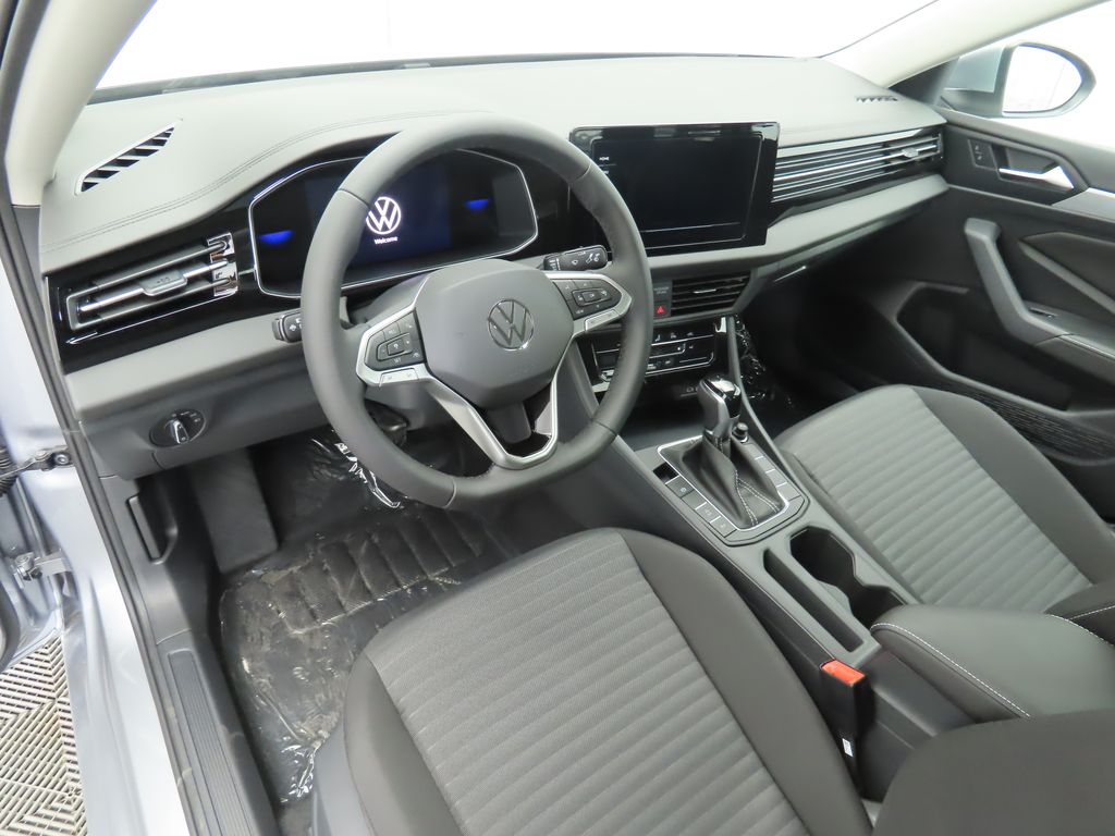 Thumbnail: 2025 Volkswagen Jetta - 9