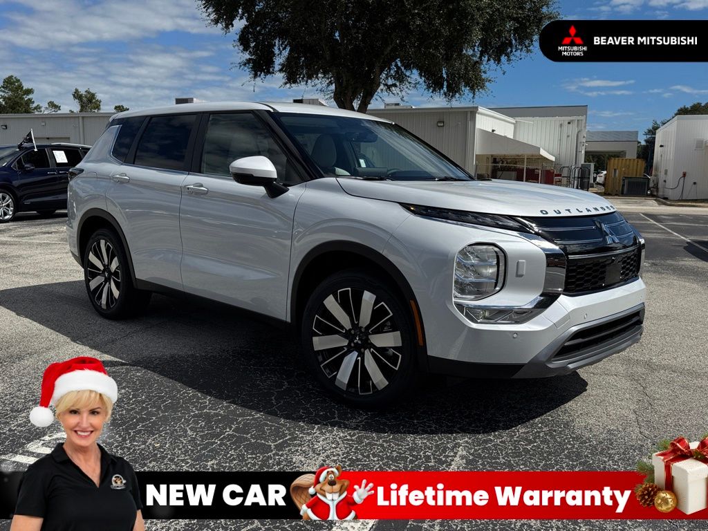 2025 Mitsubishi Outlander SE's photo