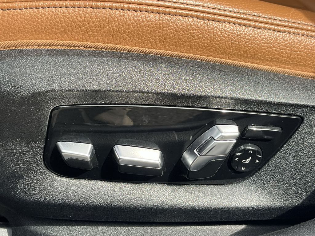 Thumbnail: 2023 BMW 5 Series - 12