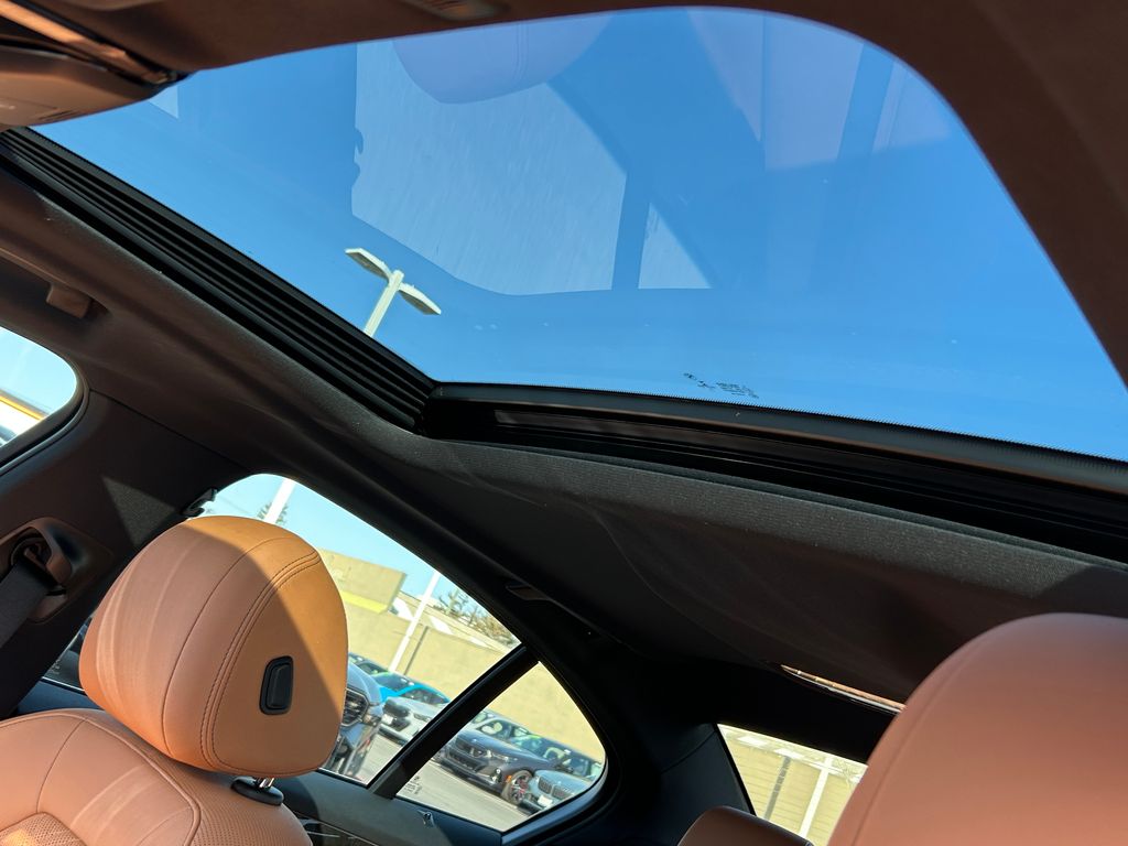2022 BMW 5 Series 540i 16