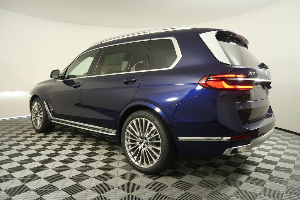 Thumbnail: 2026 BMW X7 - 5