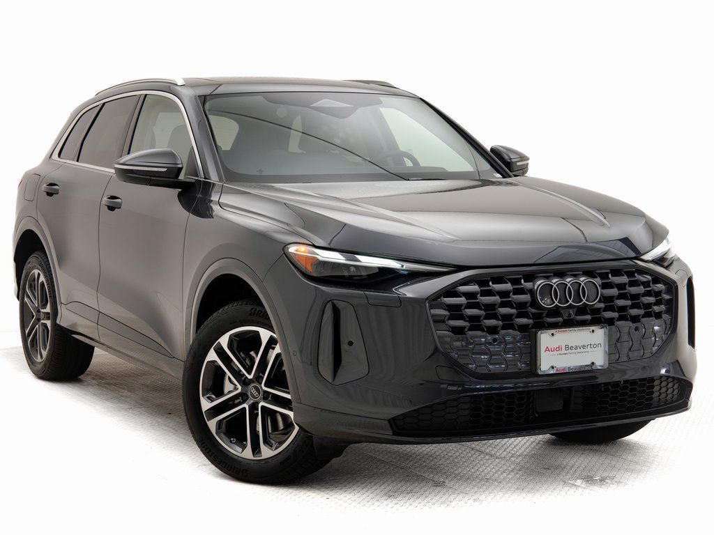 2025 Audi Q5 quattro Premium 40 TFSI