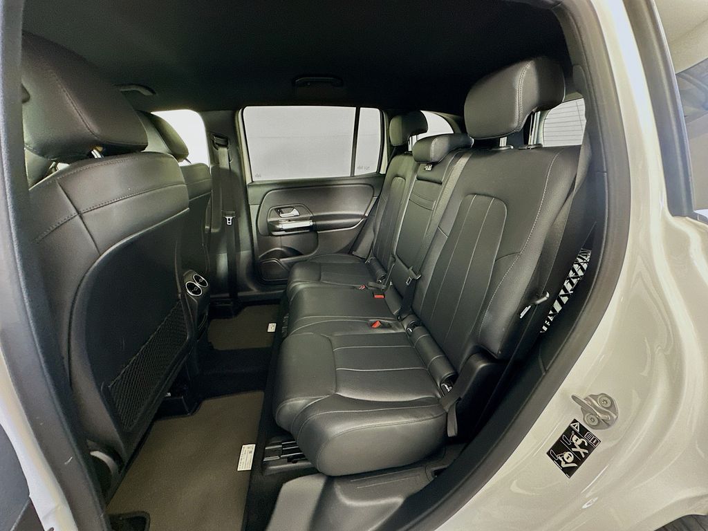 Thumbnail: 2020 Mercedes-Benz GLB - 23