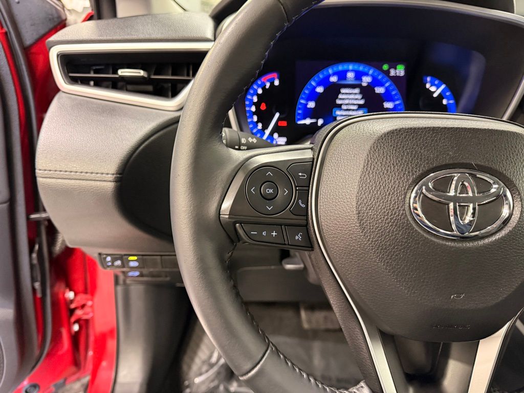 Thumbnail: 2022 Toyota Corolla Cross - 13