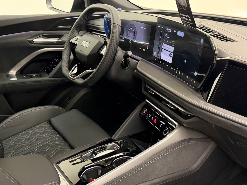 Thumbnail: 2026 Audi SQ5 - 13