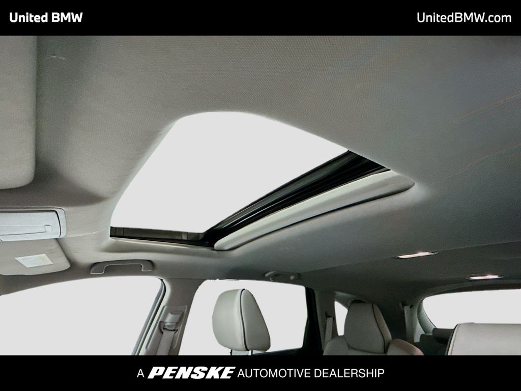 Thumbnail: 2017 Acura MDX - 12